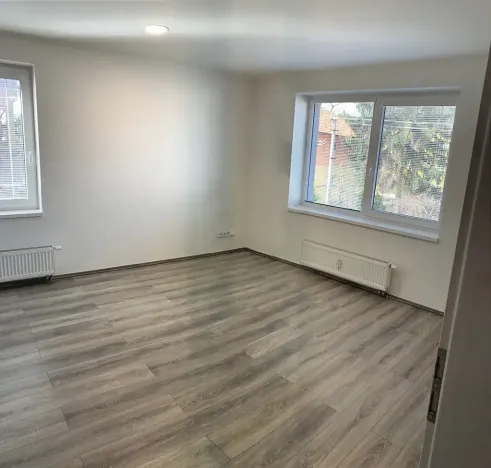 Pronájem bytu 1+kk, Neratovice, Hamplova, 24 m2