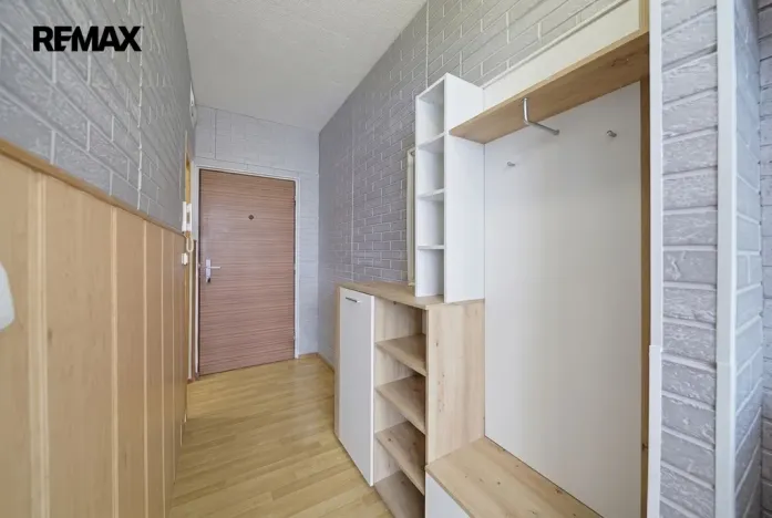 Pronájem bytu 1+1, Ostrov, Kollárova, 36 m2