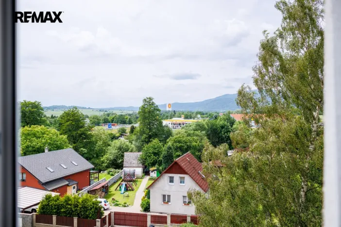 Pronájem bytu 1+1, Ostrov, Kollárova, 36 m2