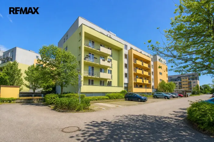 Pronájem bytu 2+kk, Hradec Králové - Třebeš, Ve Stromovce, 70 m2