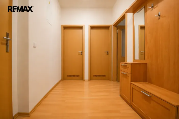 Pronájem bytu 2+kk, Hradec Králové - Třebeš, Ve Stromovce, 70 m2