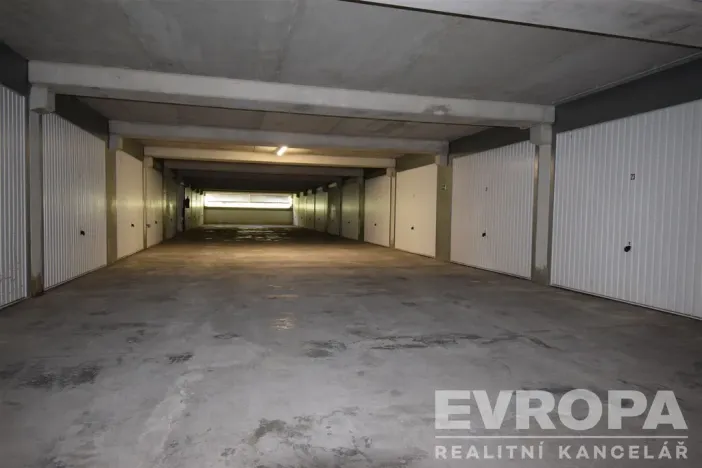 Pronájem garáže, Kolín - Kolín II, Březinova, 16 m2