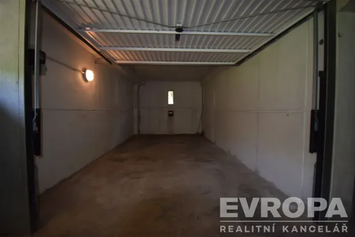 Pronájem garáže, Kolín - Kolín II, Březinova, 16 m2