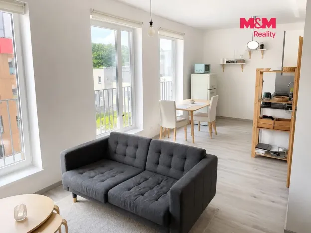 Prodej bytu 1+kk, Praha - Modřany, Pískařská, 38 m2