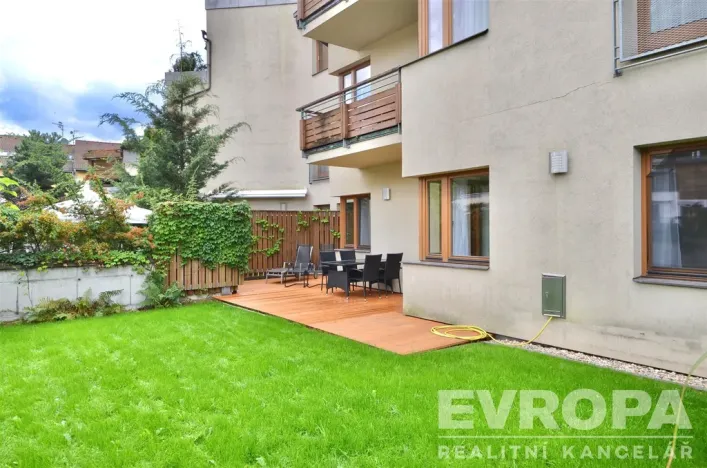 Pronájem bytu 2+kk, Praha, Hlubočepská, 160 m2