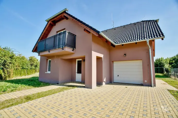 Pronájem rodinného domu, Postřižín, Datlová, 137 m2