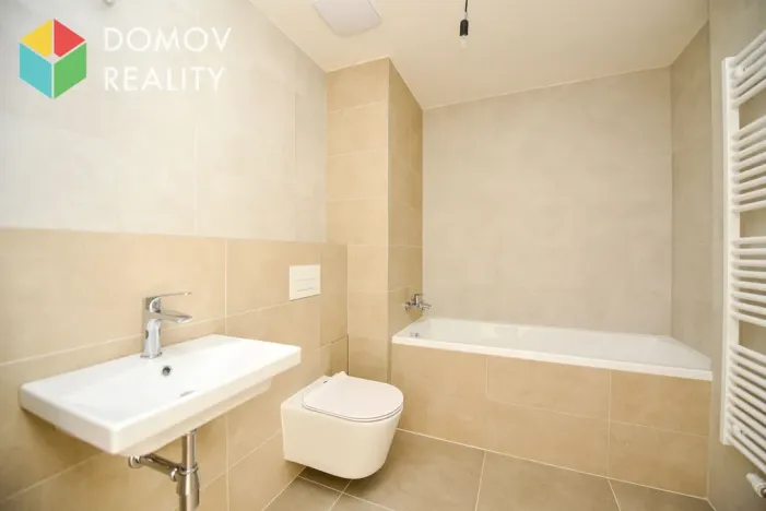 Pronájem bytu 2+kk, Beroun, U Židovského hřbitova, 42 m2