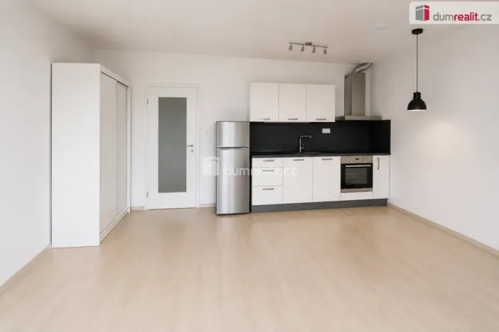 Pronájem bytu 1+kk, Praha - Libeň, V mezihoří, 40 m2