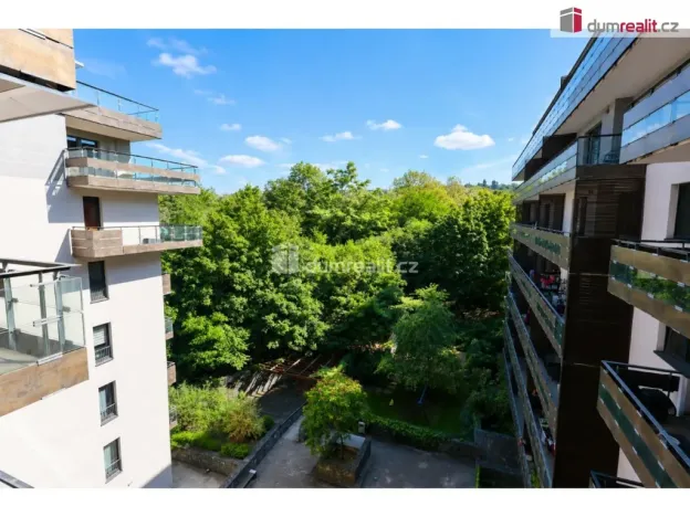 Pronájem bytu 1+kk, Praha - Libeň, V mezihoří, 40 m2