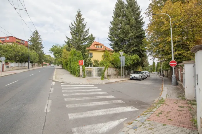 Pronájem bytu 2+1, Praha - Dejvice, Na Šťáhlavce, 76 m2