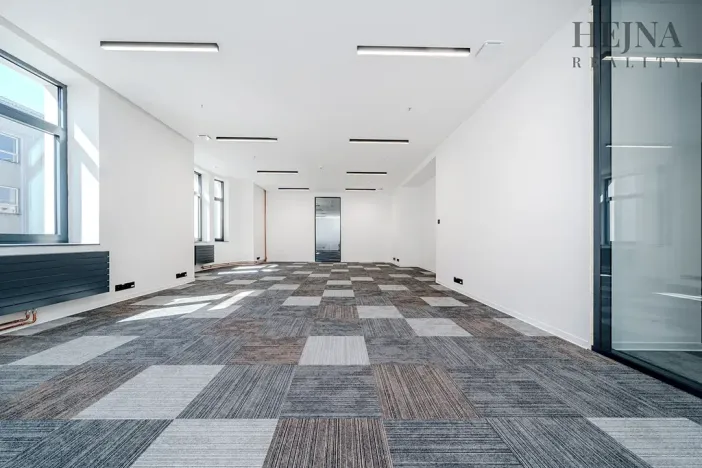 Pronájem kanceláře, Ostrava, náměstí Dr. E. Beneše, 62 m2