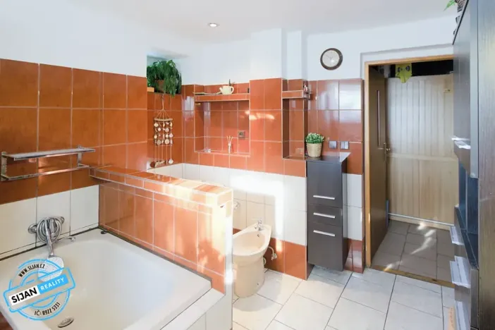 Prodej vícegeneračního domu, Staré Město, 144 m2