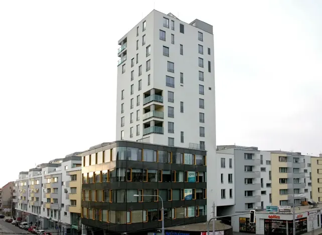 Pronájem garážového stání, Brno, Purkyňova, 12 m2