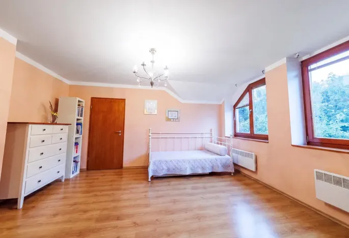 Prodej rodinného domu, Okrouhlá, 310 m2
