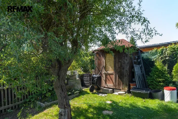 Prodej zahrady, Lom, 235 m2