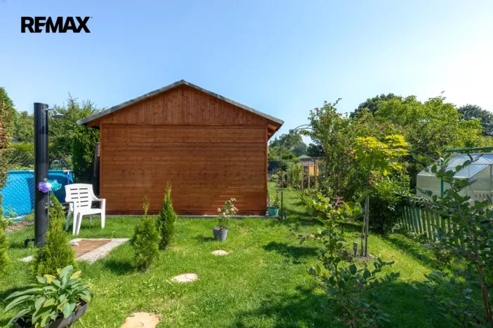 Prodej zahrady, Lom, 235 m2