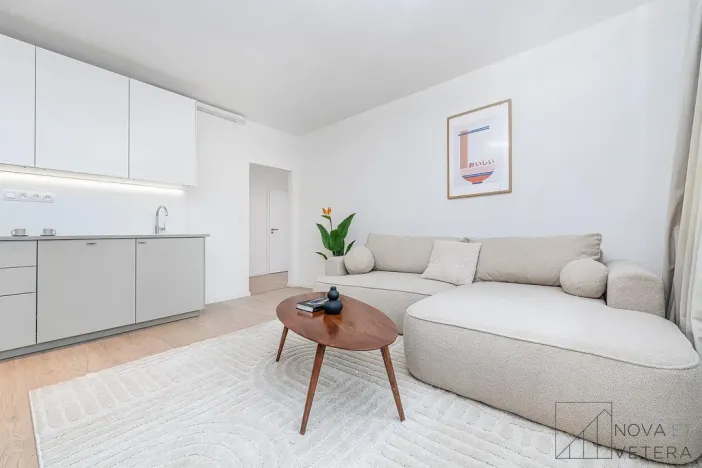 Prodej bytu 2+kk, Praha - Holešovice, Komunardů, 52 m2
