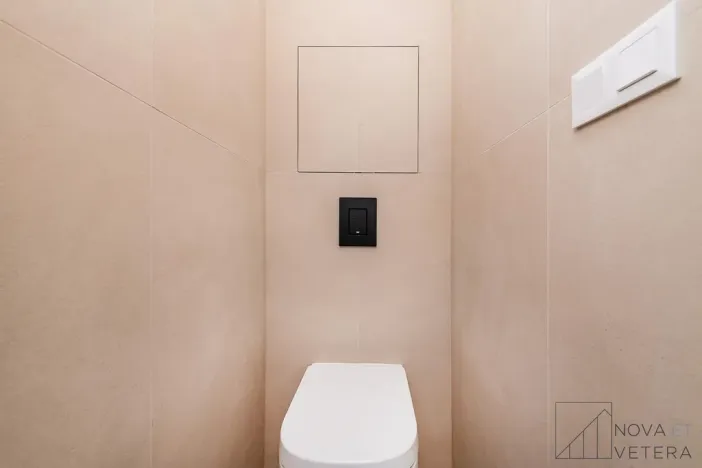 Prodej bytu 2+kk, Praha - Holešovice, Komunardů, 52 m2