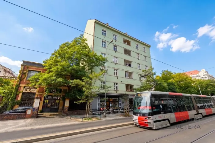 Prodej bytu 2+kk, Praha - Holešovice, Komunardů, 52 m2