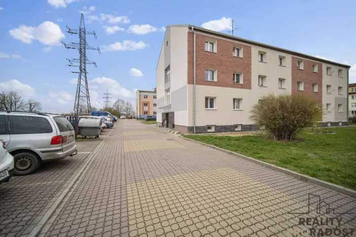 Pronájem bytu 1+1, Rybitví, Činžovních domů, 30 m2