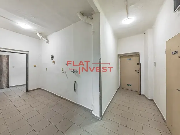 Pronájem obchodního prostoru, Praha - Vršovice, Vršovická, 233 m2
