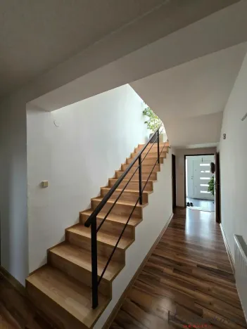 Prodej rodinného domu, Zlín - Kostelec, Lázeňská, 250 m2