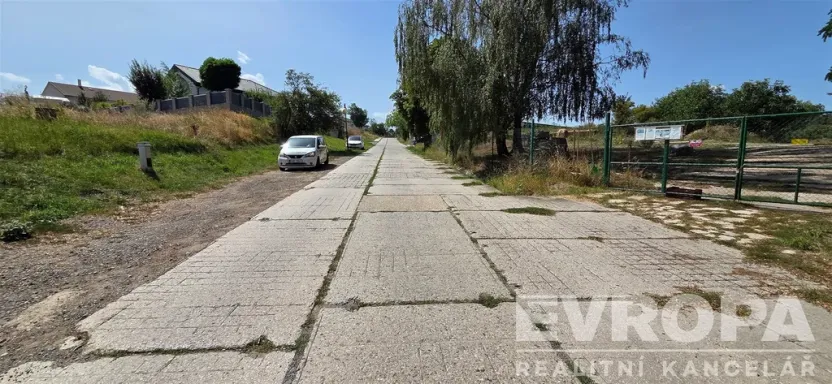 Prodej pozemku, Tuřany, 11719 m2