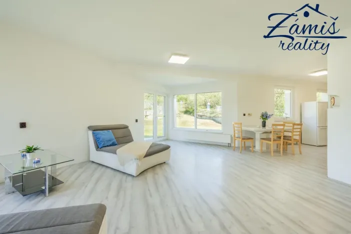 Prodej rodinného domu, Nespeky - Městečko, Na Mělách, 278 m2