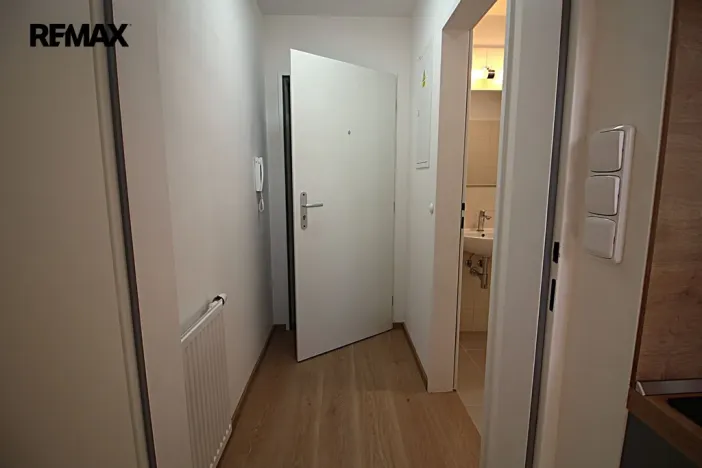 Pronájem bytu 1+kk, Chrastava, náměstí 1. máje, 30 m2