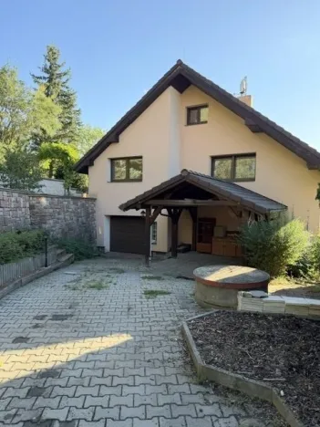 Prodej rodinného domu, Srbsko, Hrašov, 300 m2