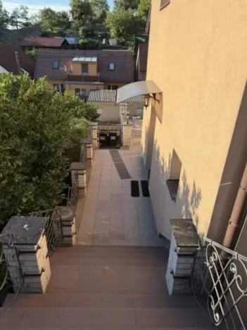 Prodej rodinného domu, Srbsko, Hrašov, 300 m2