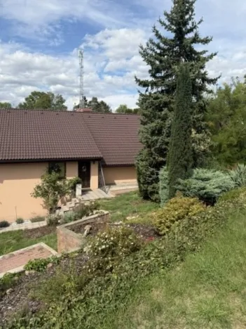 Prodej rodinného domu, Srbsko, Hrašov, 300 m2