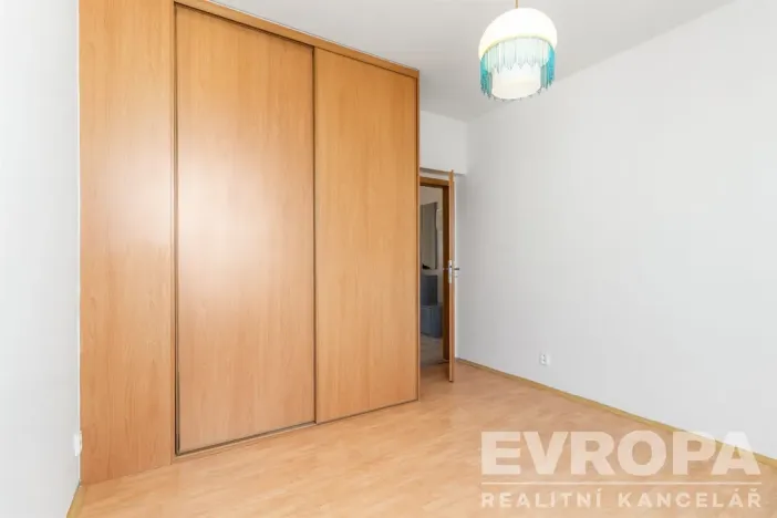 Prodej bytu 2+1, Praha - Újezd, Pastevců, 70 m2