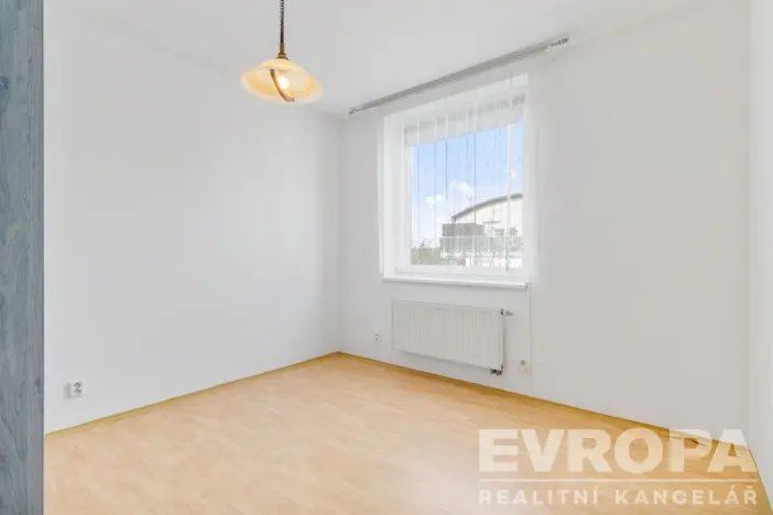 Prodej bytu 2+1, Praha - Újezd, Pastevců, 70 m2