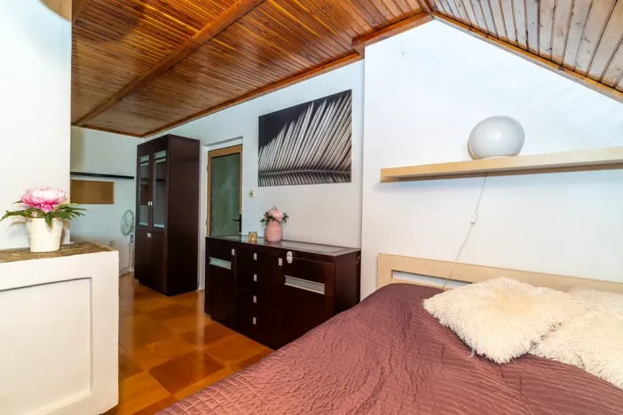 Prodej rodinného domu, Zvole, 520 m2
