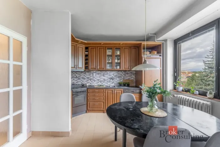 Prodej bytu 3+1, Praha - Vokovice, Ke dvoru, 69 m2