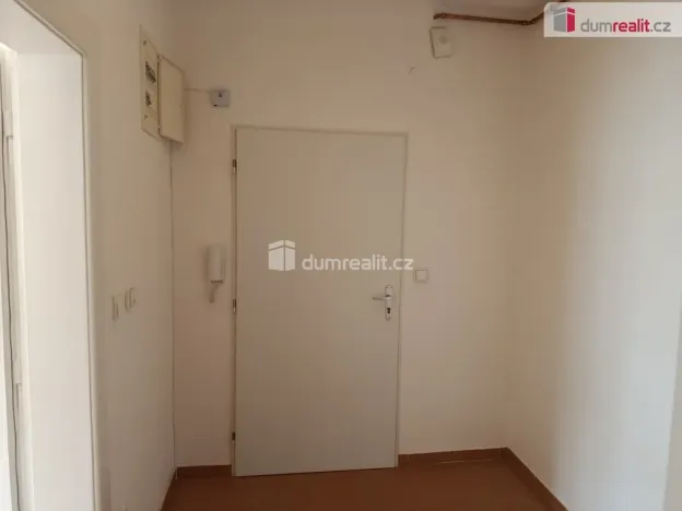 Pronájem bytu 1+kk, Praha - Strašnice, Za poštou, 35 m2