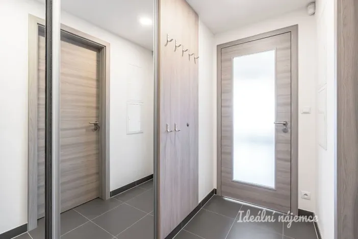 Pronájem bytu 2+kk, Praha - Třebonice, Do zahrádek I, 52 m2