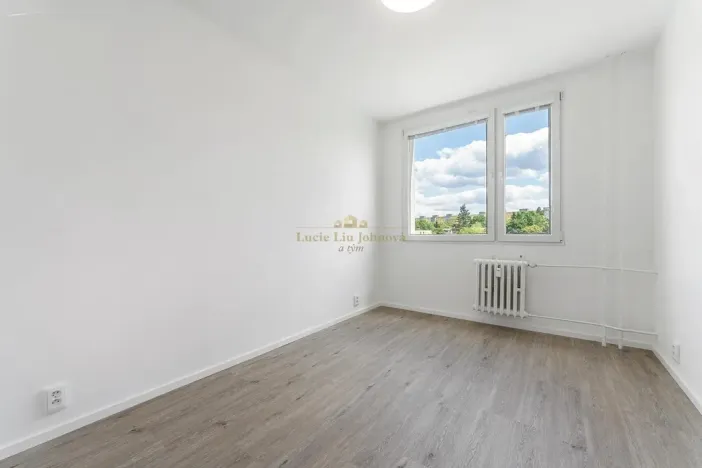 Prodej bytu 2+kk, Praha - Černý Most, Smikova, 44 m2