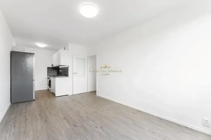 Prodej bytu 2+kk, Praha - Černý Most, Smikova, 44 m2