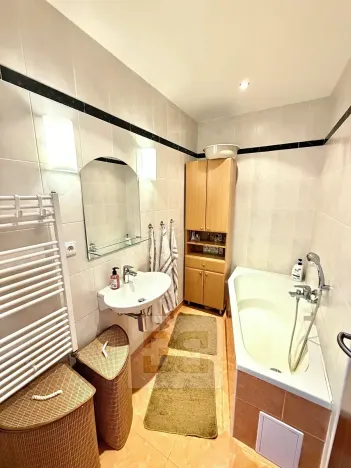 Prodej bytu 4+1, Praha - Kamýk, Zárubova, 85 m2