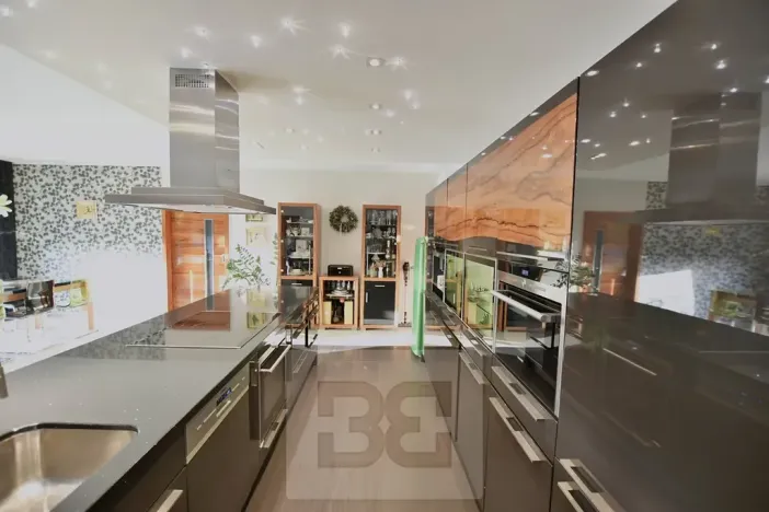 Prodej bytu 4+kk, Praha - Hlubočepy, Lumiérů, 163 m2