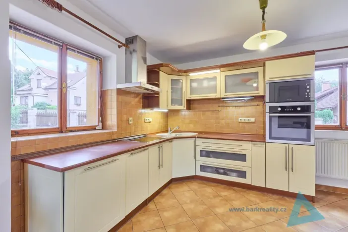 Prodej rodinného domu, Pecka - Bělá u Pecky, 250 m2