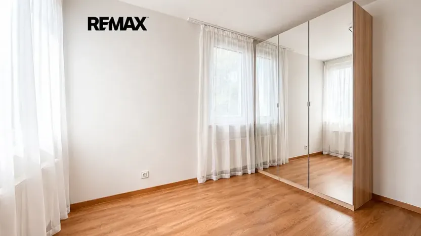 Pronájem bytu 2+1, Praha - Hloubětín, Kbelská, 54 m2