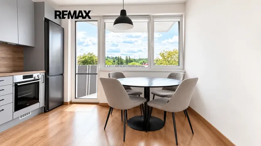 Pronájem bytu 2+1, Praha - Hloubětín, Kbelská, 54 m2