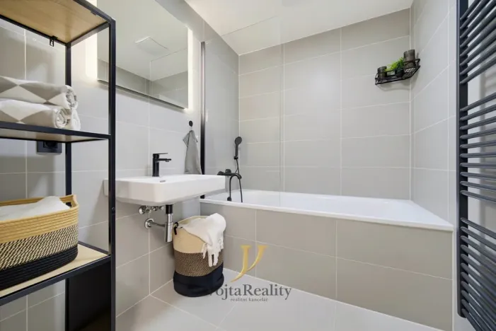 Prodej bytu 2+kk, Olomouc, Milana Ticháka, 63 m2