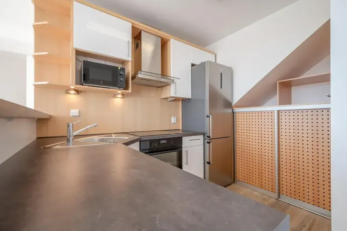 Prodej bytu 2+kk, Praha - Vysočany, Skloněná, 74 m2