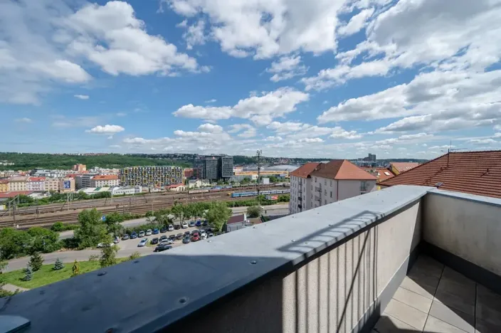 Prodej bytu 2+kk, Praha - Vysočany, Skloněná, 74 m2