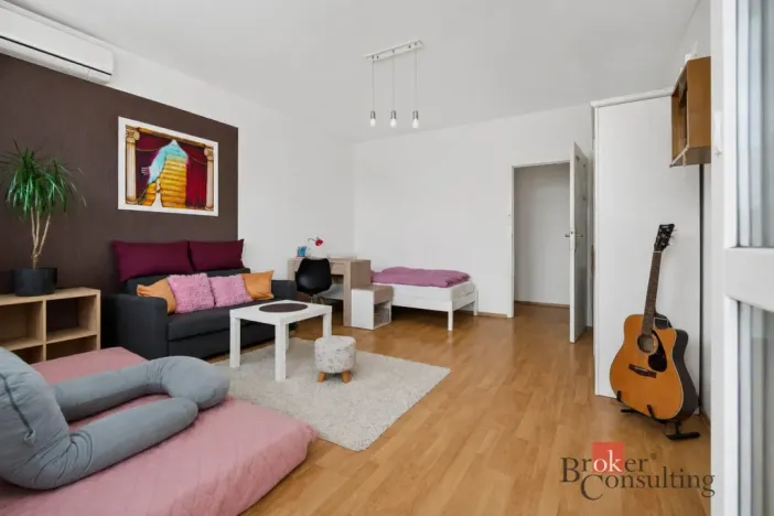 Prodej bytu 3+1, Praha - Hlubočepy, Lamačova, 73 m2