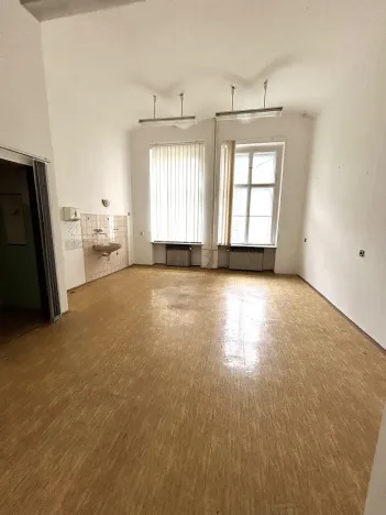 Pronájem obchodního prostoru, Praha - Nové Město, Sokolská, 28 m2